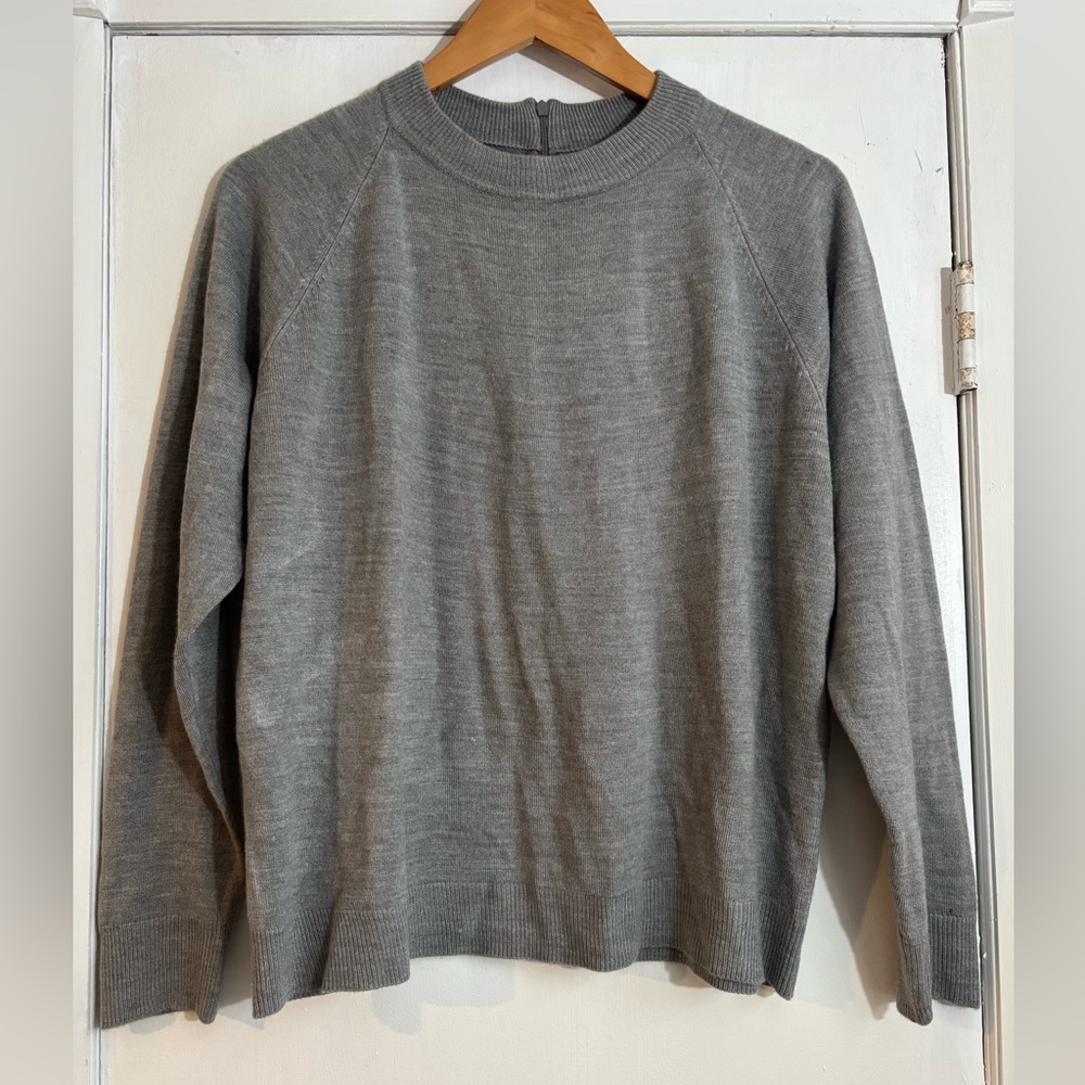 Carolyn Taylor Heather Gray Sweater